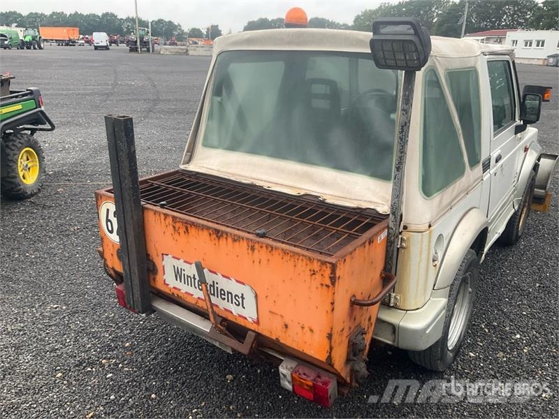 Suzuki Samurai 4WD SUV PKWs