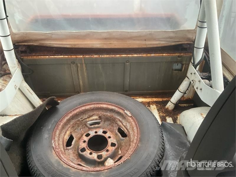 Suzuki Samurai 4WD SUV PKWs
