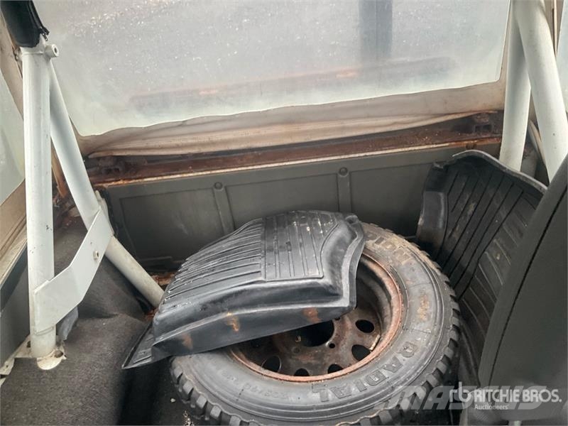 Suzuki Samurai 4WD SUV PKWs