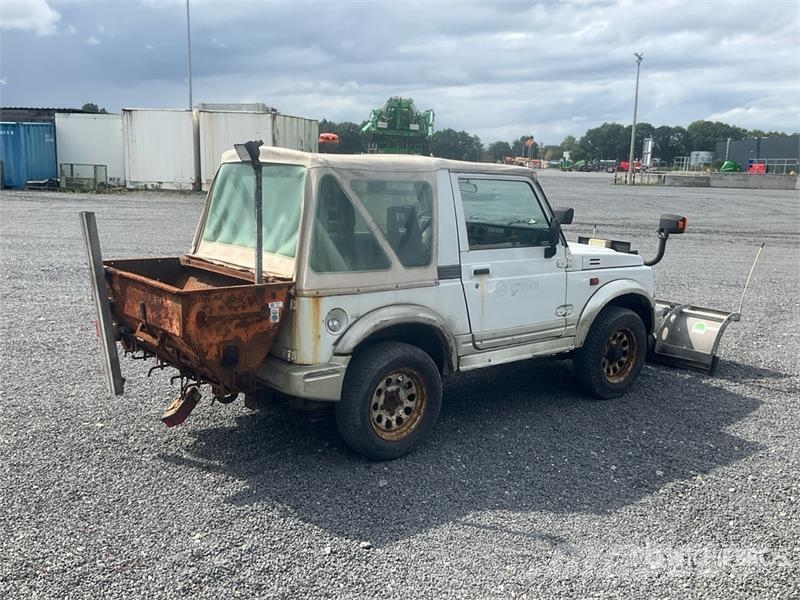 Suzuki Samurai 4WD SUV PKWs