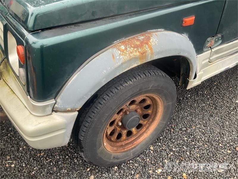 Suzuki Samurai 4WD SUV Carros