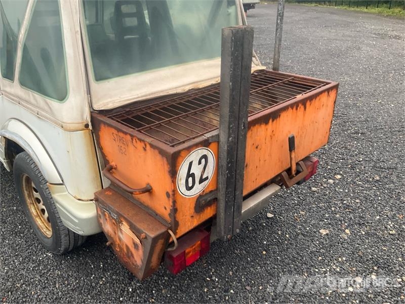 Suzuki Samurai 4WD SUV PKWs