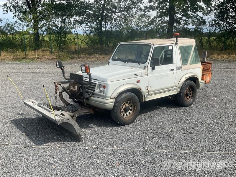 Suzuki Samurai 4WD SUV PKWs