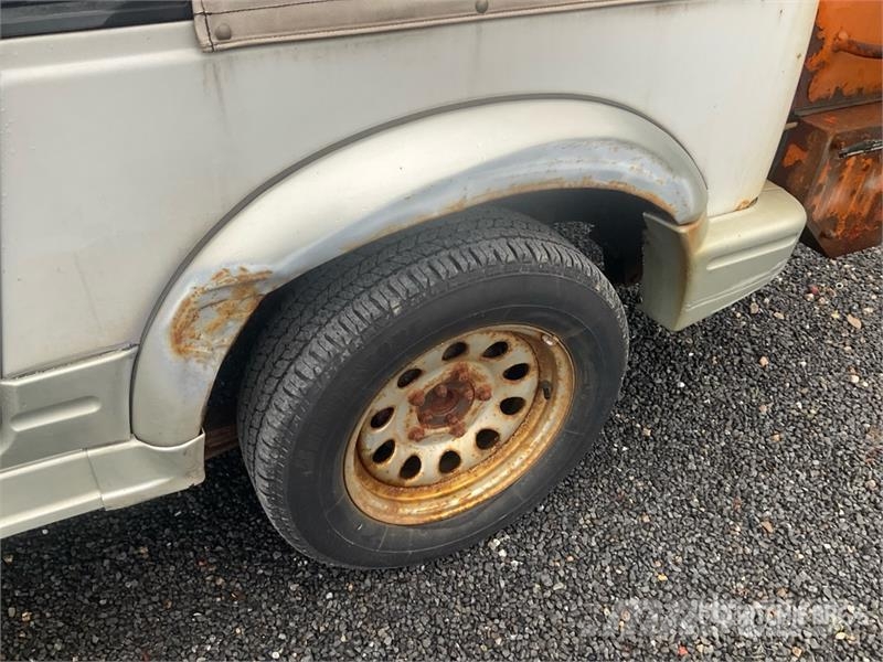 Suzuki Samurai 4WD SUV PKWs