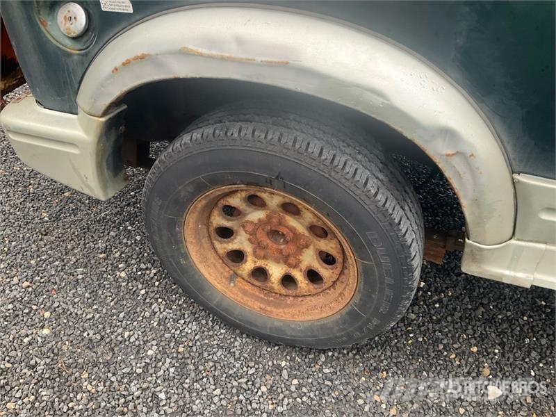 Suzuki Samurai 4WD SUV Carros