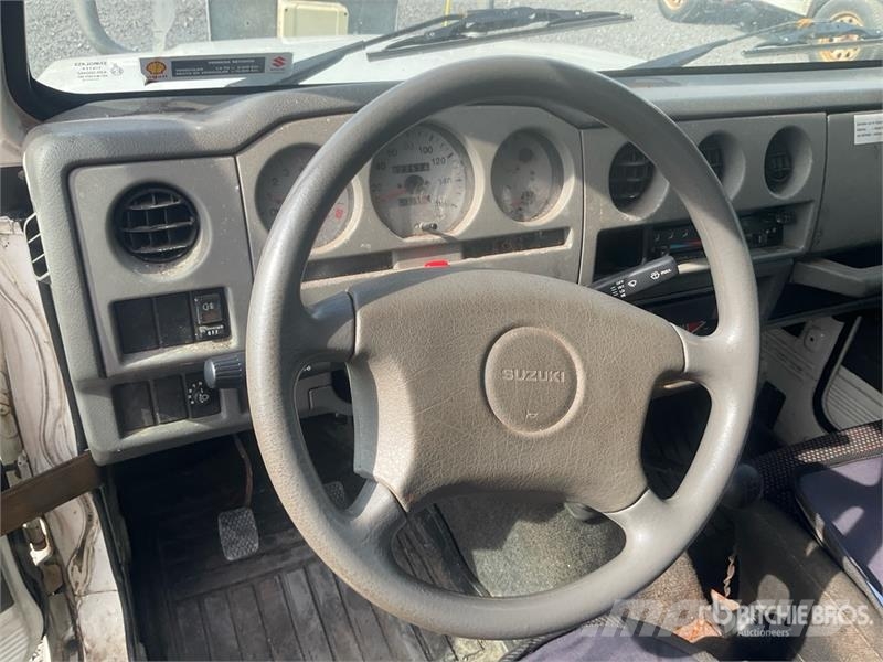 Suzuki Samurai 4WD SUV PKWs