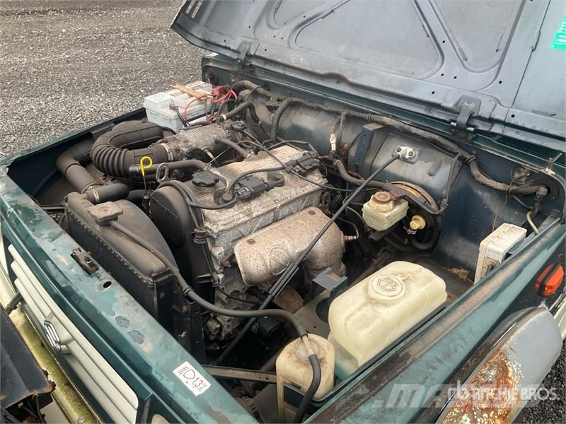 Suzuki Samurai 4WD SUV Carros