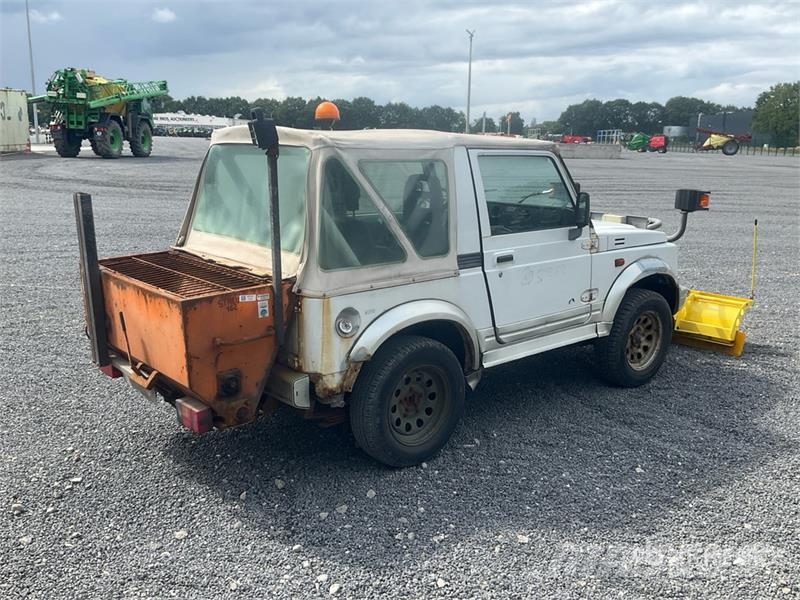 Suzuki Samurai 4WD SUV PKWs