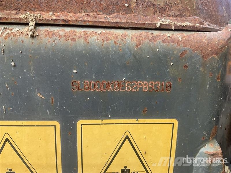  Swivel Dumper عربات نقل قلابة للمواقع