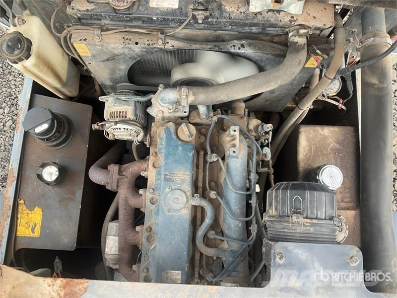  Swivel Dumper عربات نقل قلابة للمواقع