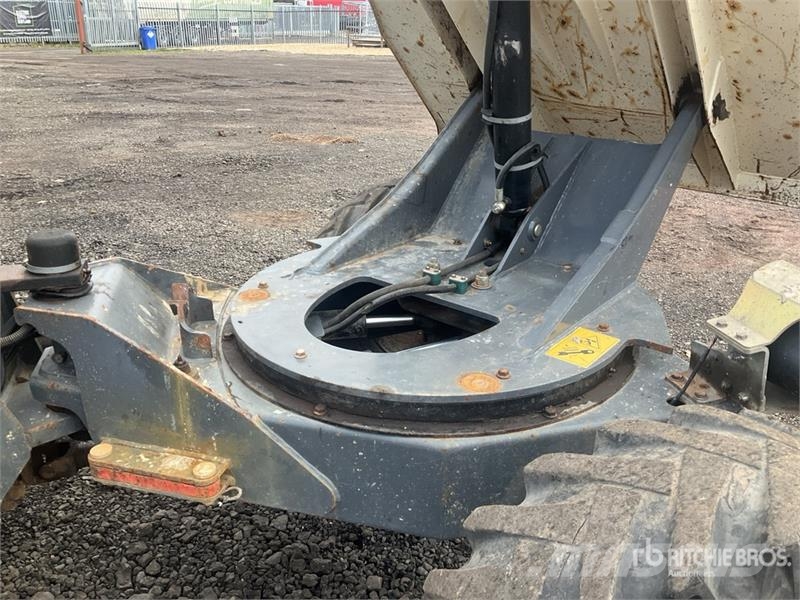  Swivel Dumper عربات نقل قلابة للمواقع