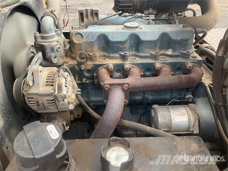  Swivel Dumper عربات نقل قلابة للمواقع