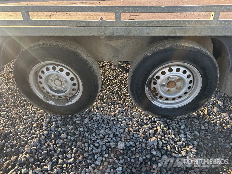 T/A Flatbed Trailer Madelhaagised