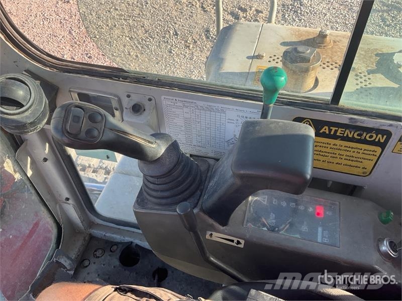Takeuchi TB145 Mini pelle < 7t