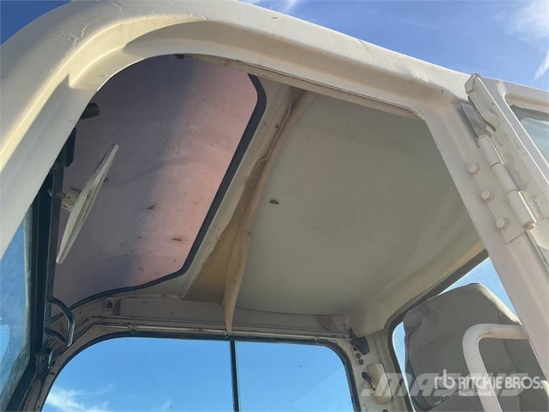 Takeuchi TB145 Mini pelle < 7t