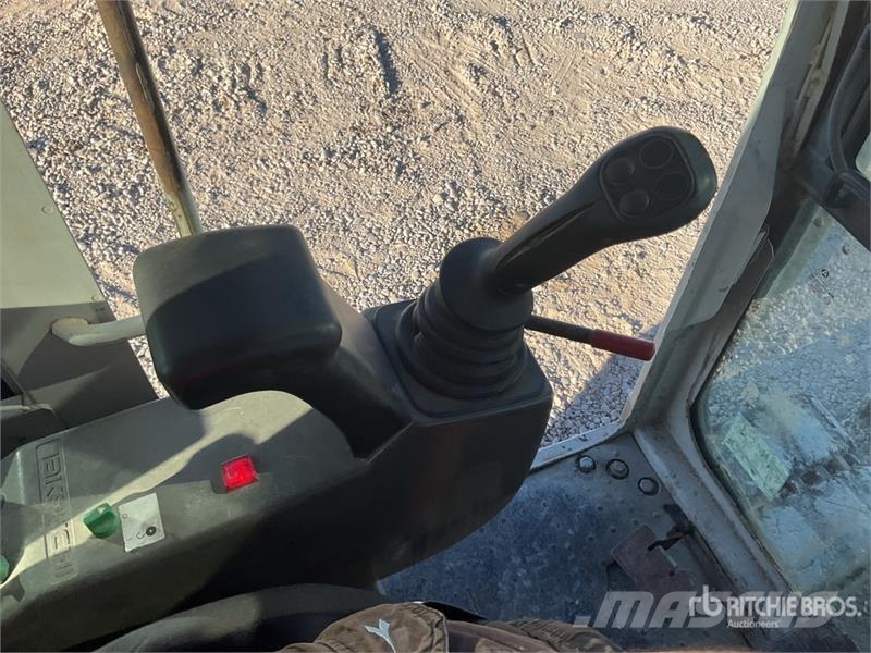 Takeuchi TB145 Mini pelle < 7t
