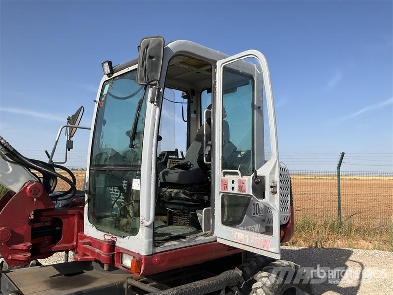 Takeuchi TB175W Bagri na kolesih