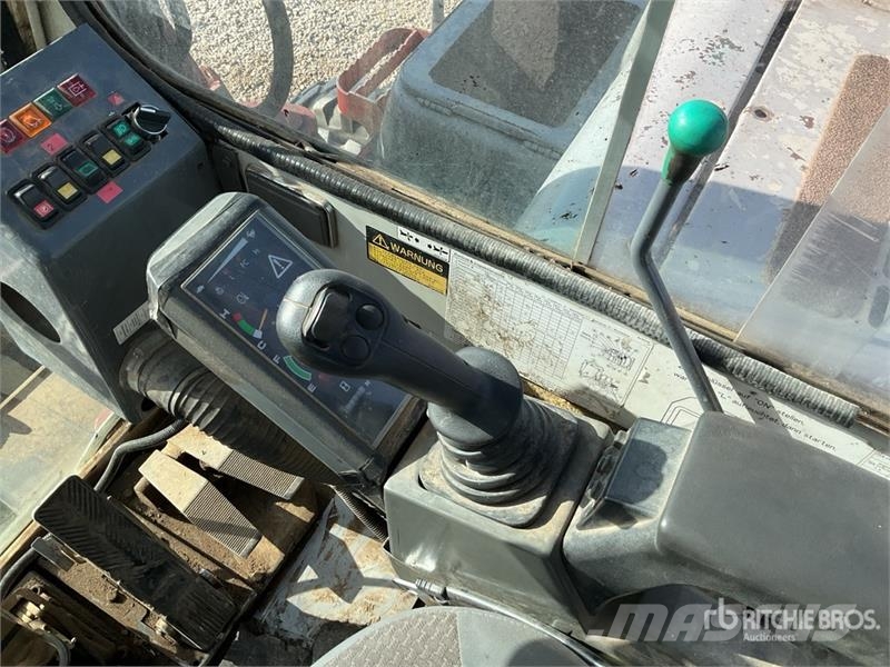 Takeuchi TB175W Bagri na kolesih