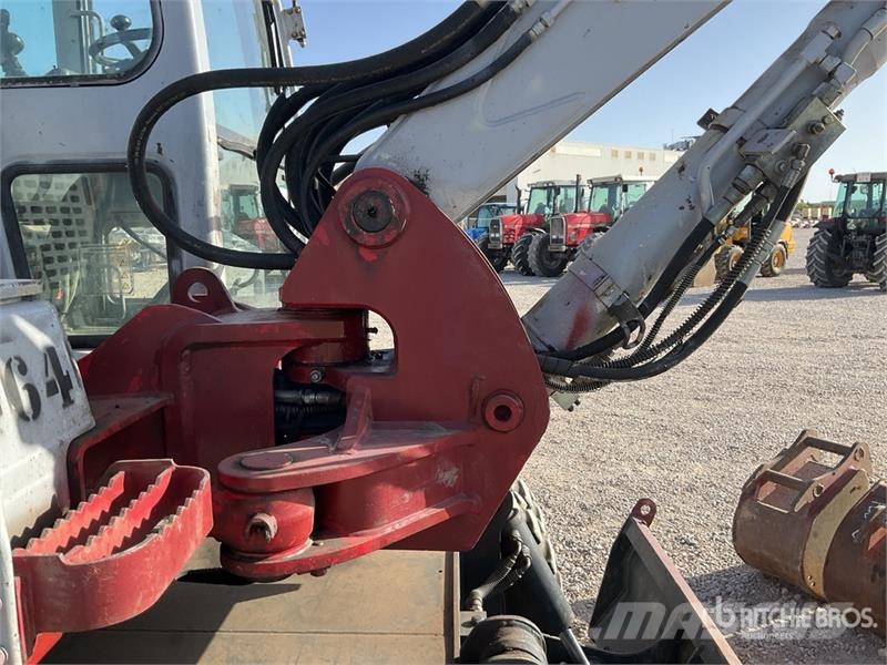 Takeuchi TB175W Bagri na kolesih