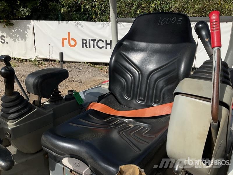 Takeuchi TB216 Mini bagri <7t