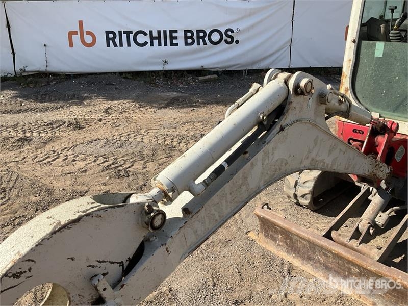 Takeuchi TB216 Mini bagri <7t