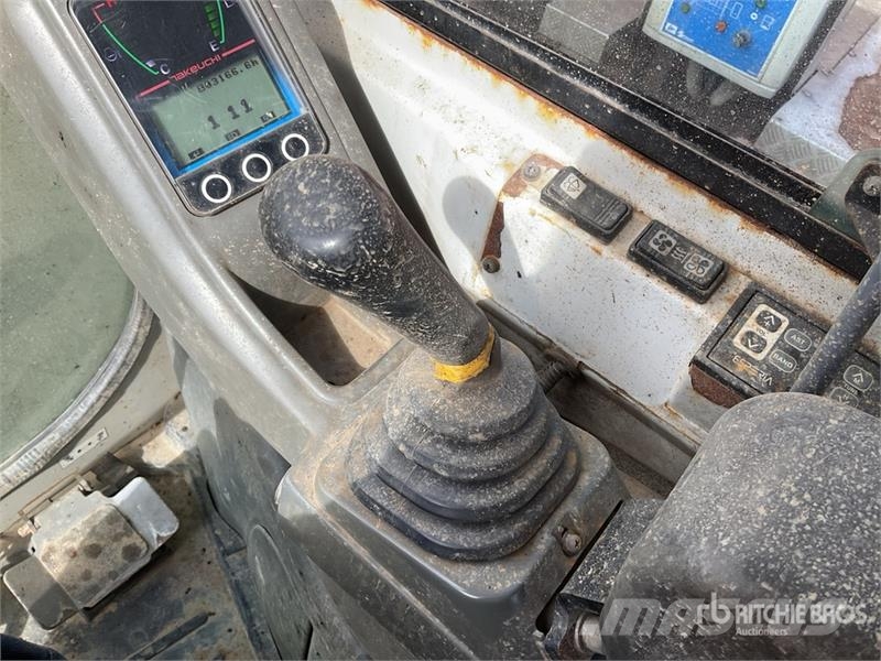 Takeuchi TB216 Mini bagri <7t