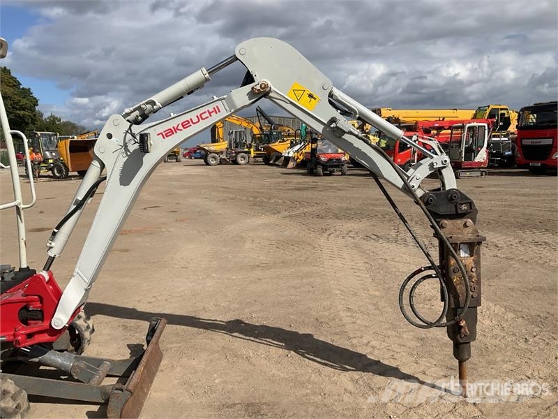 Takeuchi TB216 Mini kotrók < 7t