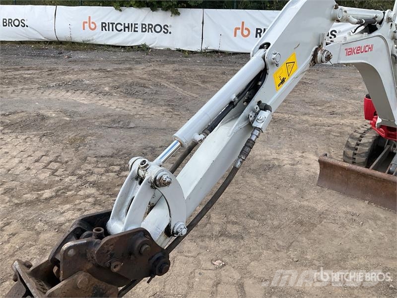 Takeuchi TB216 Mini kotrók < 7t