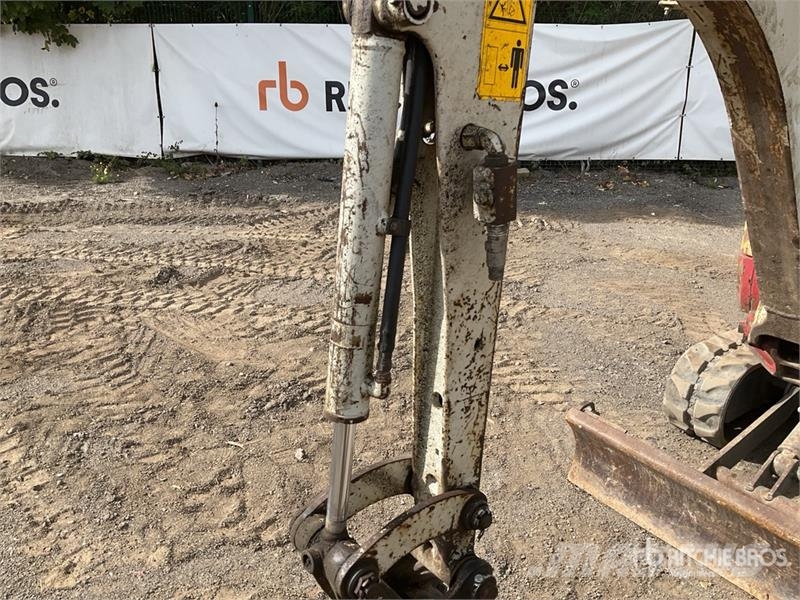 Takeuchi TB216 Mini bagri <7t
