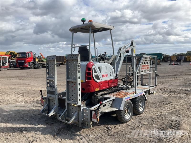 Takeuchi TB216 Mini kotrók < 7t