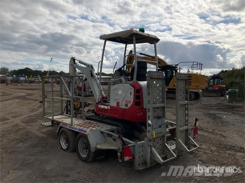Takeuchi TB216 Mini bagri <7t