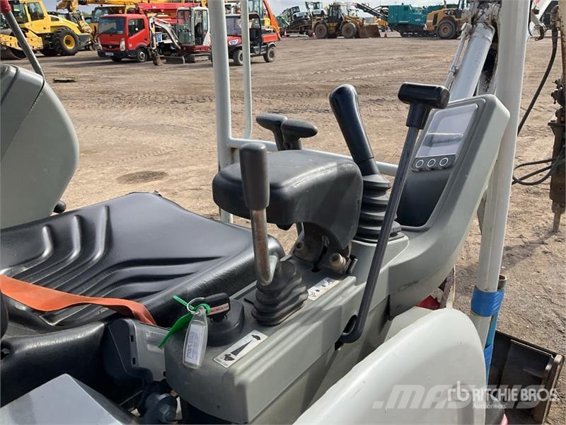 Takeuchi TB216 Mini bagri <7t
