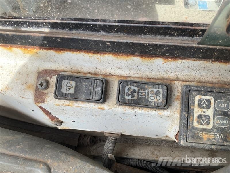 Takeuchi TB216 Mini bagri <7t