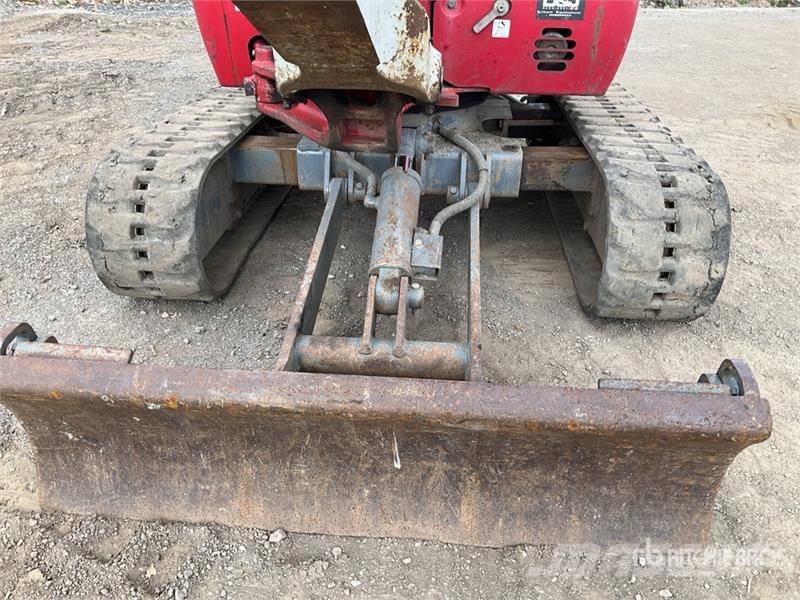 Takeuchi TB216 Mini bagri <7t