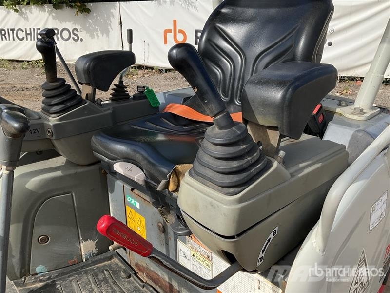 Takeuchi TB216 Mini bagri <7t