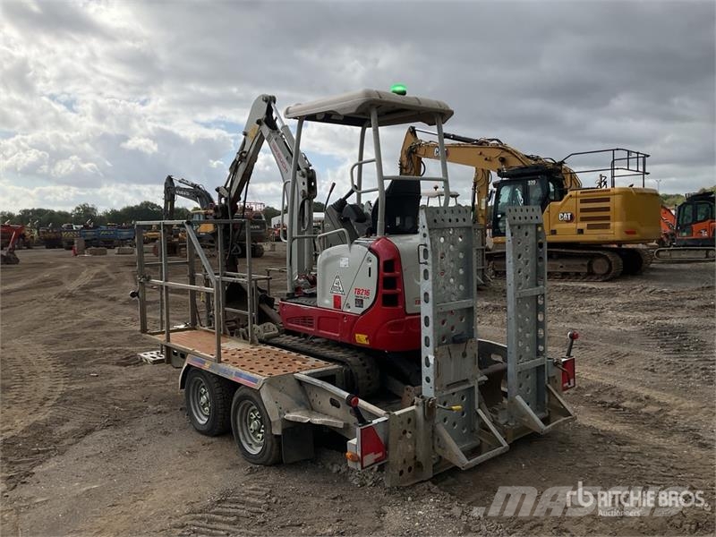 Takeuchi TB216 Mini bagri <7t