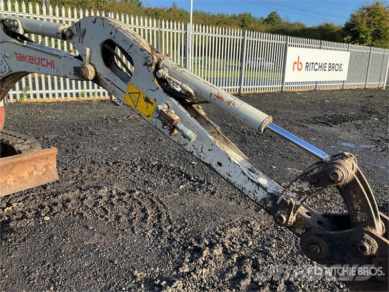 Takeuchi TB216 Mini kotrók < 7t