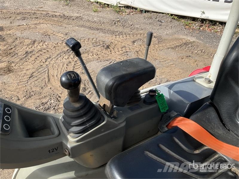 Takeuchi TB216 Mini bagri <7t