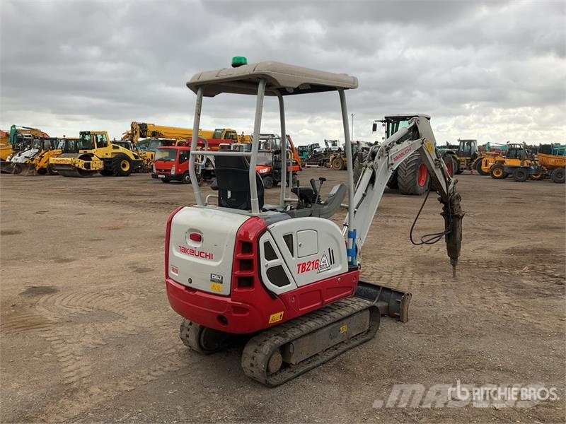 Takeuchi TB216 Mini bagri <7t