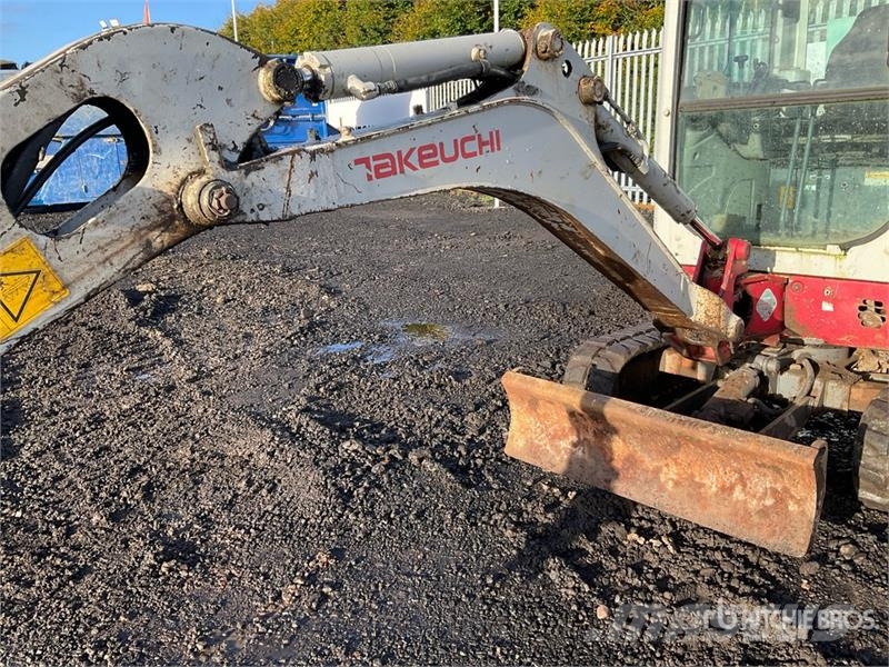Takeuchi TB216 Mini kotrók < 7t