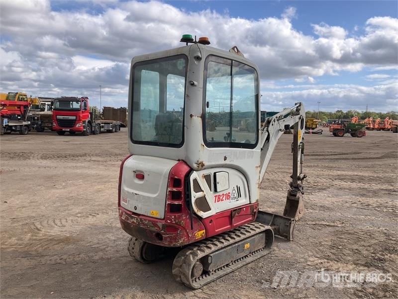 Takeuchi TB216 Mini bagri <7t