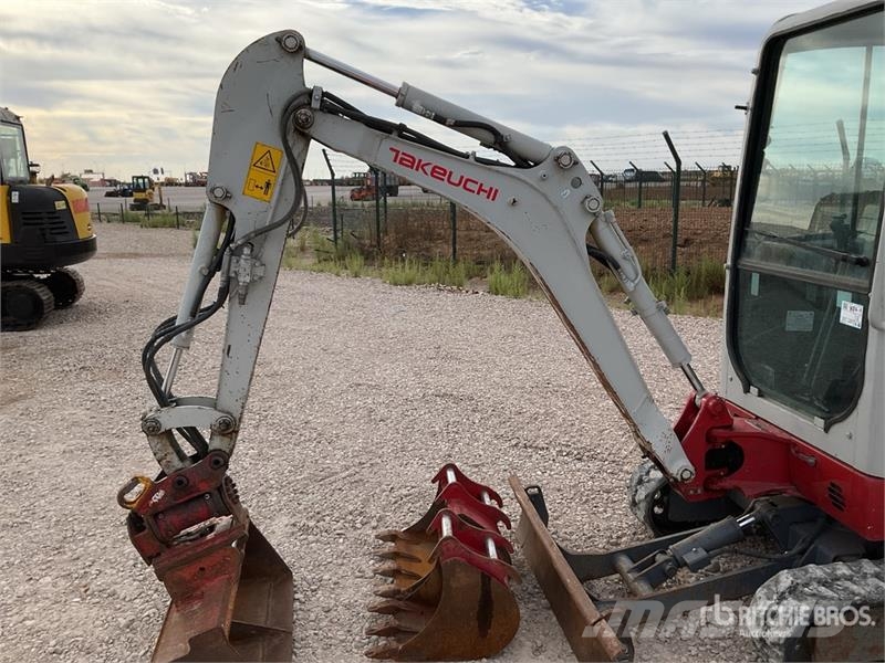 Takeuchi TB216 Εκσκαφάκι (διαβολάκι) < 7t