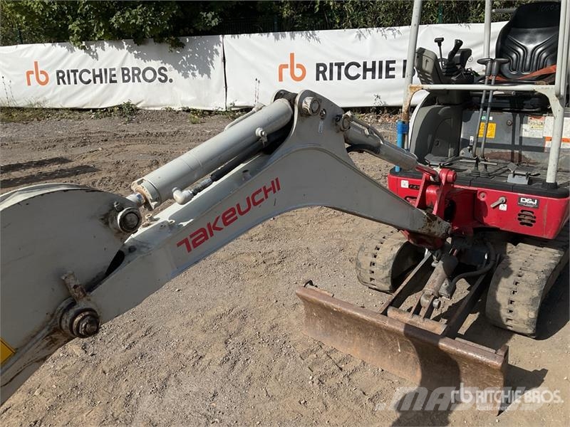 Takeuchi TB216 Mini bagri <7t