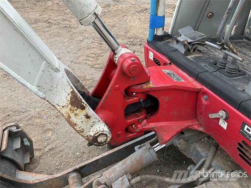 Takeuchi TB216 Mini bagri <7t