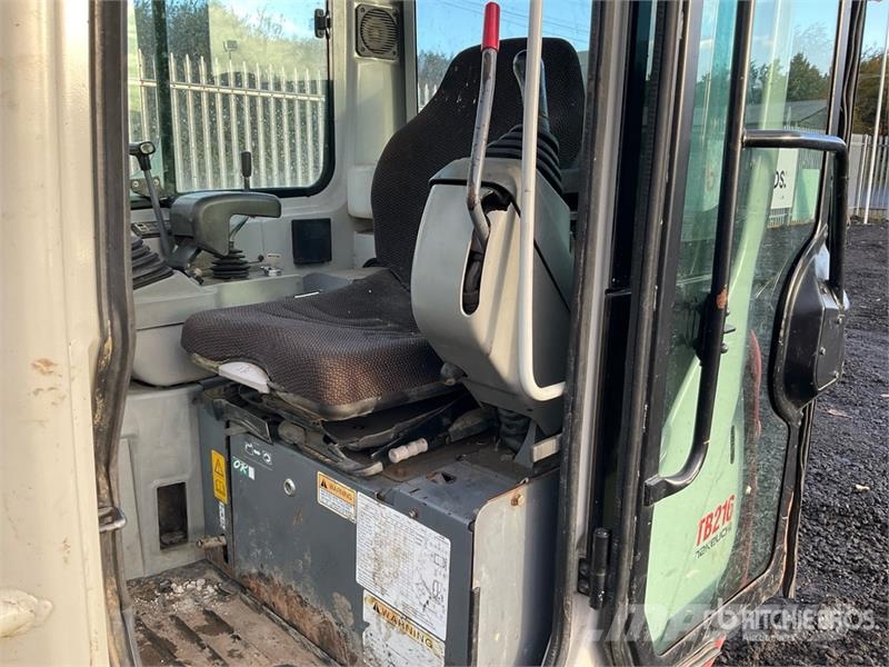Takeuchi TB216 Mini kotrók < 7t