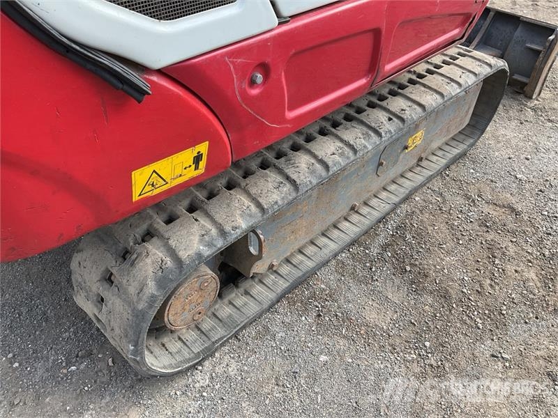 Takeuchi TB216 Mini bagri <7t