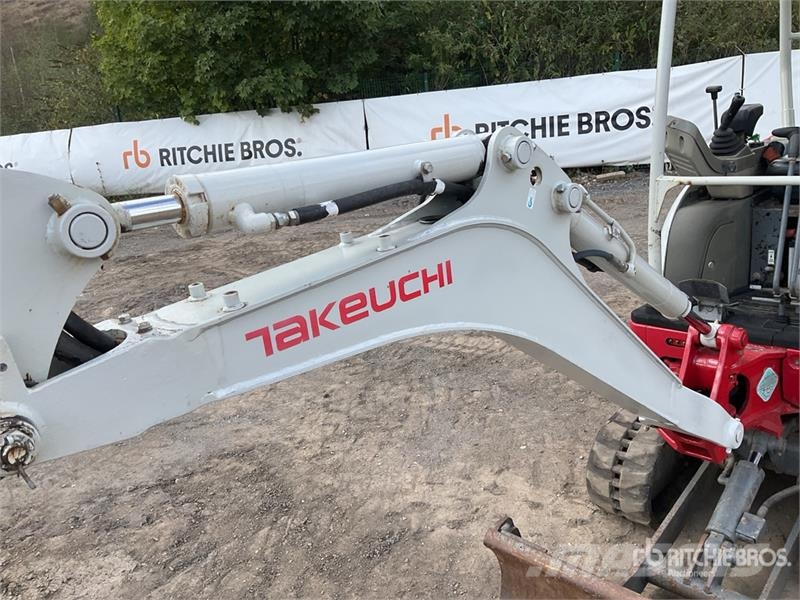 Takeuchi TB216 Mini kotrók < 7t