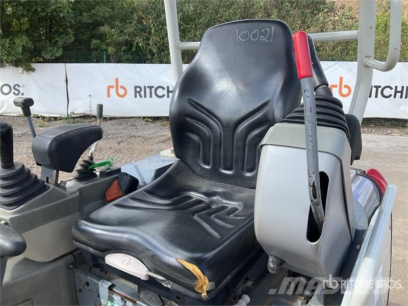 Takeuchi TB216 Mini kotrók < 7t