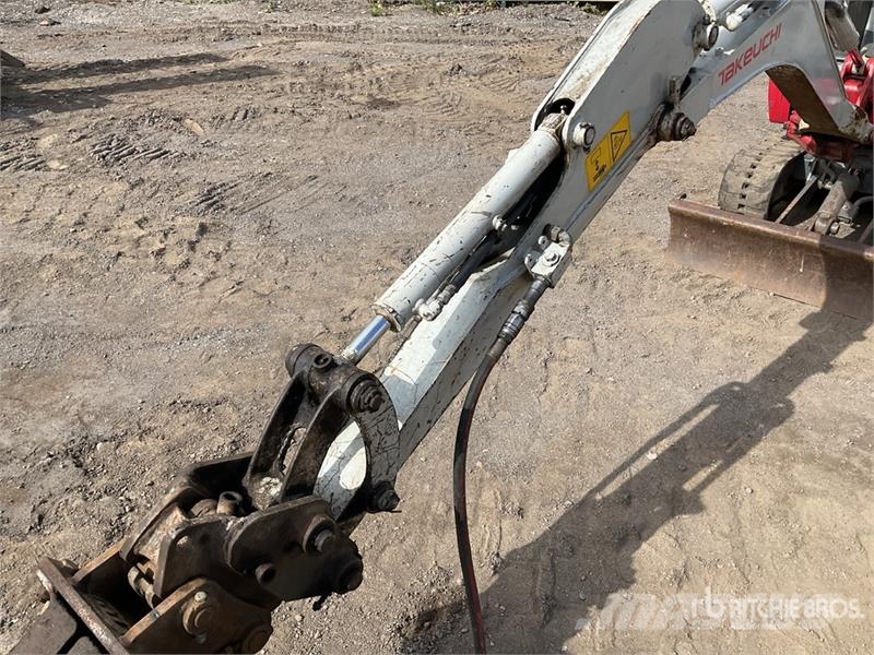 Takeuchi TB216 Mini bagri <7t