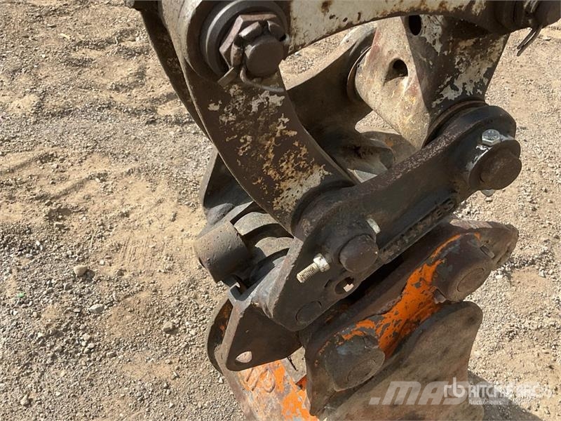 Takeuchi TB216 Mini bagri <7t